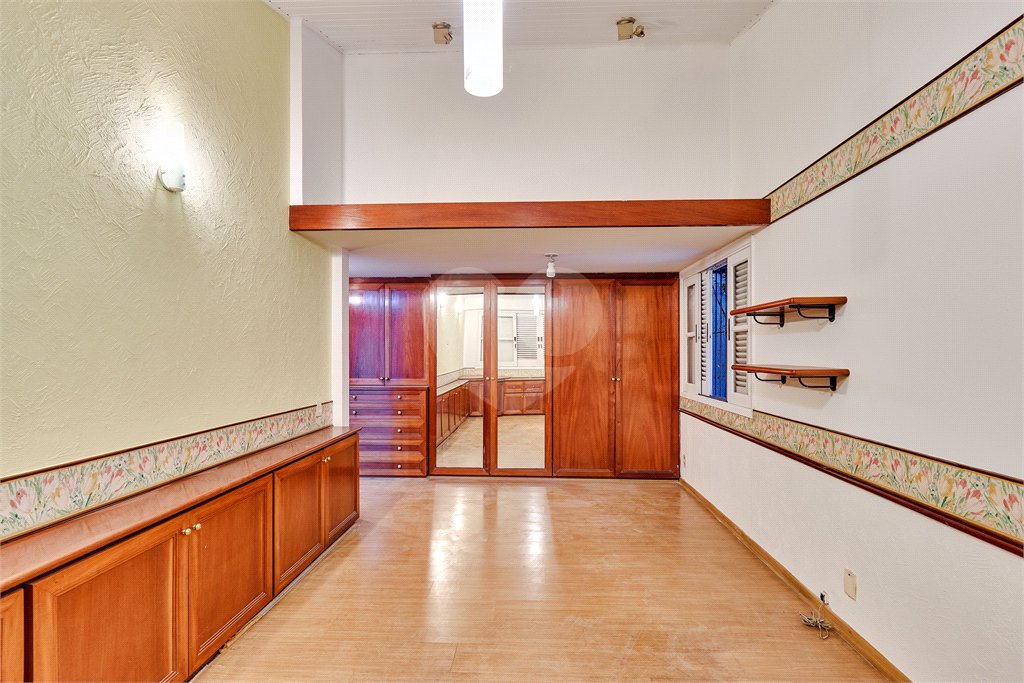 Casa à venda com 3 quartos, sendo 1 suíte, em Brooklin, São Paulo, SP