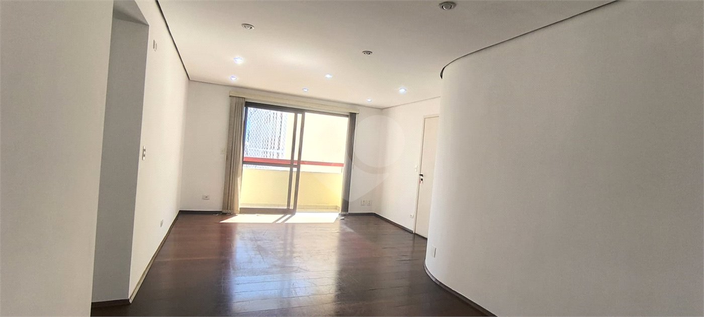 Apartamento à venda com 3 quartos, sendo 1 suíte, em Pinheiros, São Paulo, SP