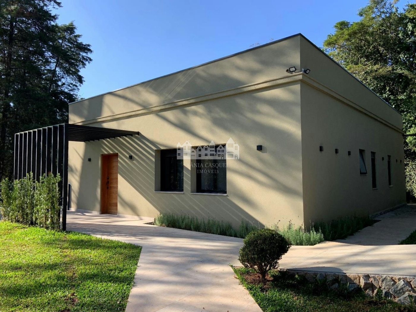 Casa à venda ou para alugar com 3 suítes no condomínio Estância Parque Atibaia, Atibaia - SP