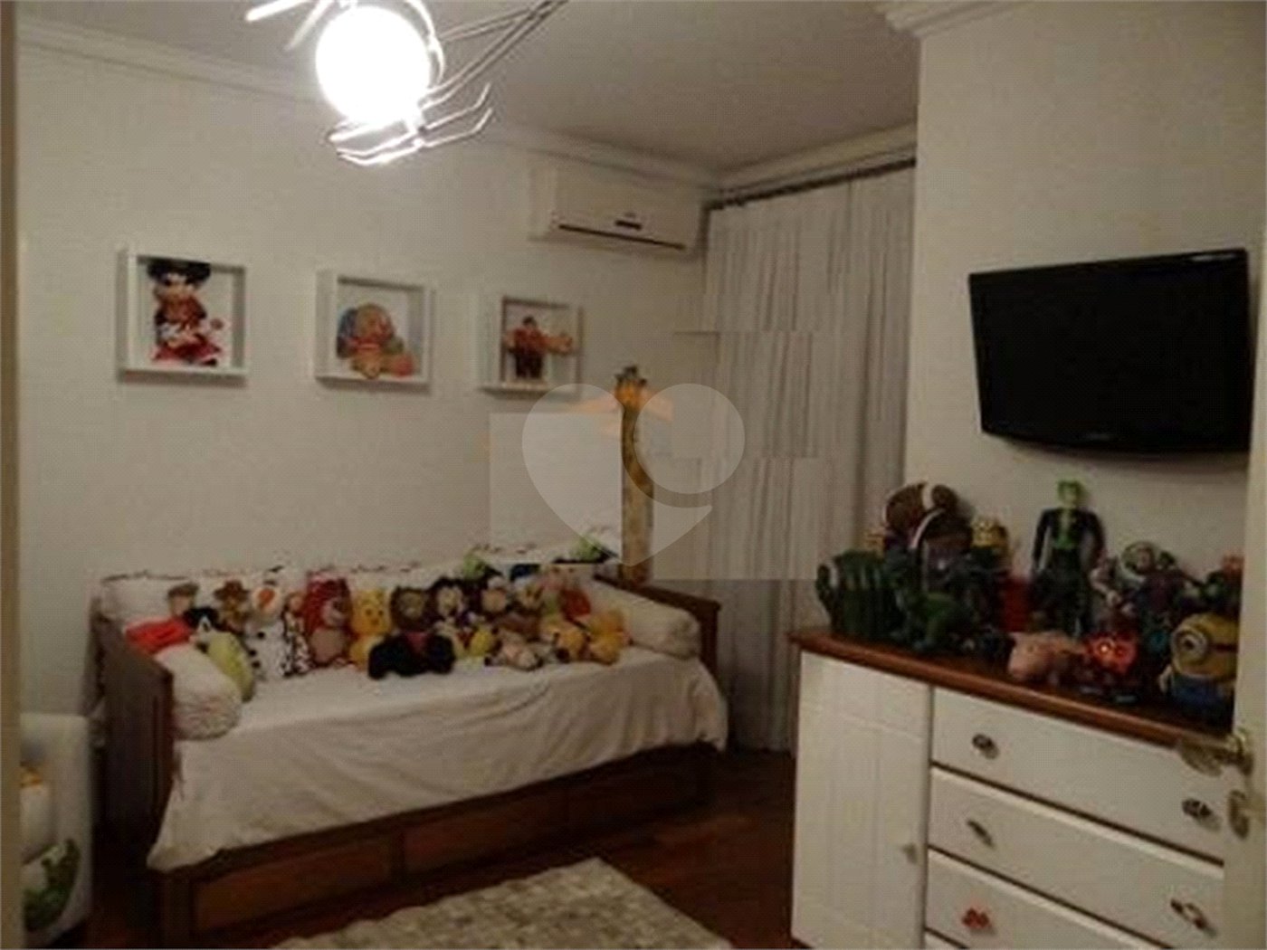 Casa à venda com 4 suítes em Jardim Floresta, São Paulo, SP