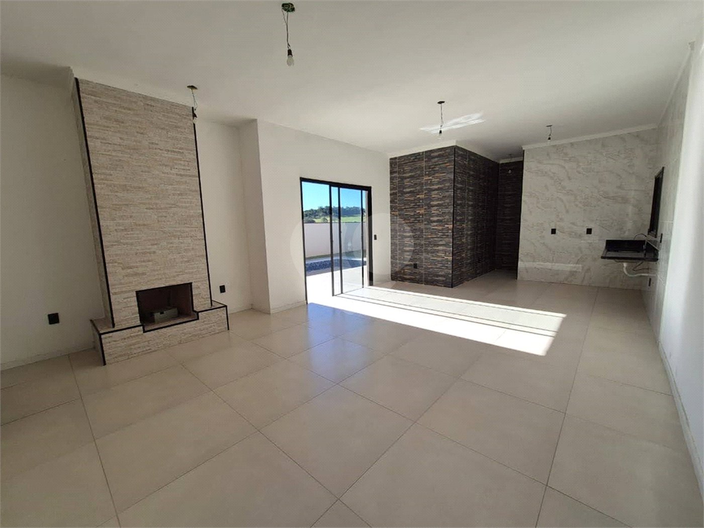 Casa à venda com 3 quartos, sendo 1 suíte, em Jardim Paraíso da Usina, Atibaia, SP
