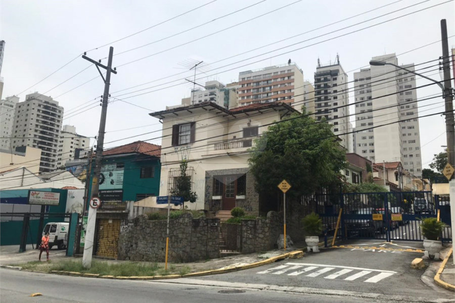 Sobrado à venda com 5 quartos, sendo 1 suíte, em Santana, São Paulo, SP