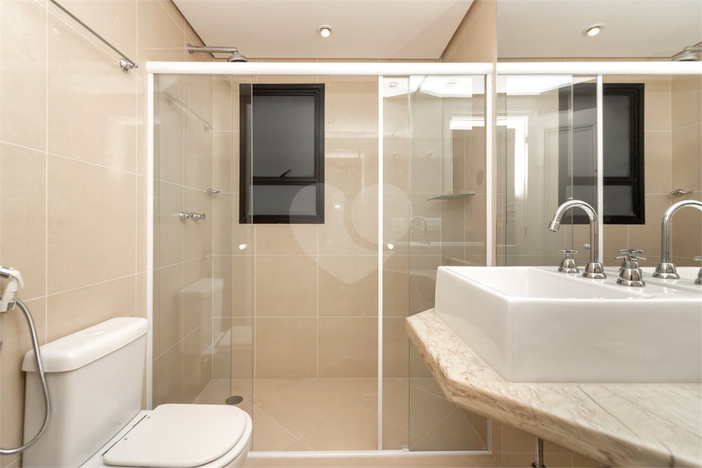 Apartamento à venda com 4 quartos, sendo 3 suítes, em Higienópolis, São Paulo, SP