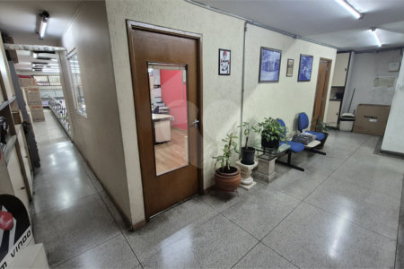 Prédio à venda em Pari, São Paulo, SP