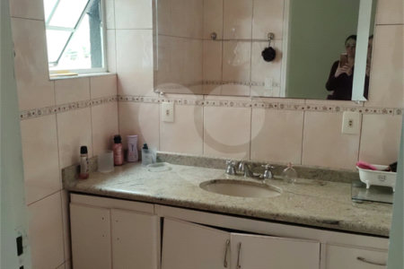 Sobrado à venda com 2 quartos, sendo 1 suíte,  em Jardim São Pedro, Mogi das Cruzes, SP