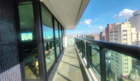 Apartamento à venda com 4 quartos, sendo 3 suítes, em Aclimação, São Paulo, SP