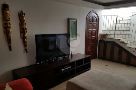 Sobrado à venda com 3 quartos, sendo 1 suíte, em Jardim Caravelas, São Paulo, SP