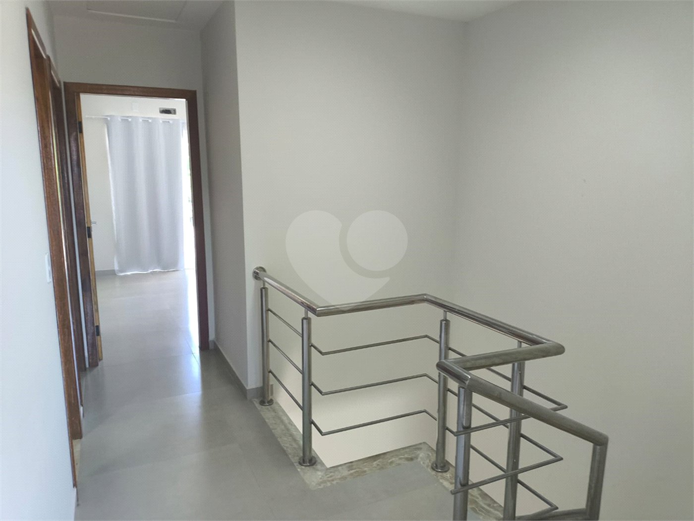 Duplex à venda com 3 quartos, sendo 1 suíte, em Taperapuan, Porto Seguro, BA