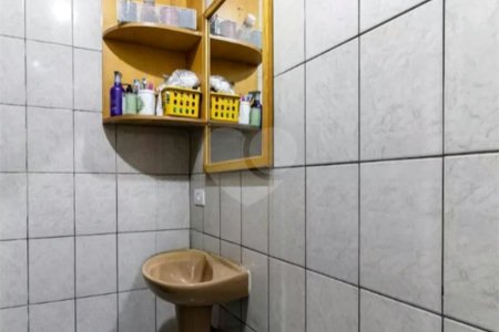 Casa à venda com 5 quartos em Sítio Caraguata, São Paulo, SP