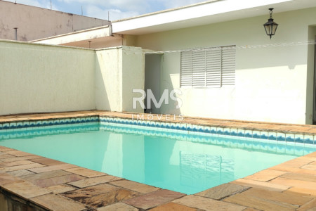 Casa à venda com 4 quartos, sendo 2 suítes,  no Centro, Itu, SP