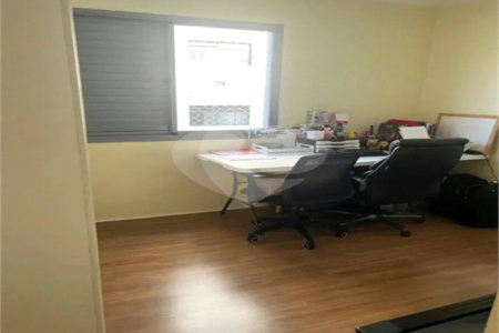 Apartamento à venda com 3 quartos, sendo 1 suíte,  em Parque Imperial, São Paulo, SP