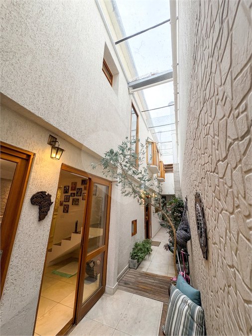 Casa à venda com 3 quartos, sendo 1 suíte, em Brooklin Paulista, São Paulo, SP