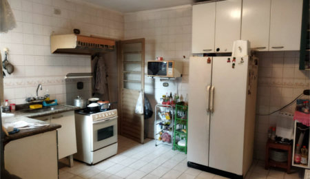 Casa à venda com 3 quartos, sendo 1 suíte, em Jardim Oriental, São Paulo, SP