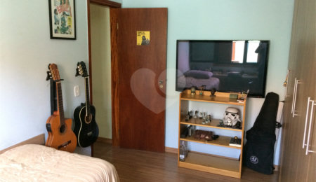 Sobrado à venda com 2 quartos, sendo 1 suíte,  em Lar São Paulo, São Paulo, SP