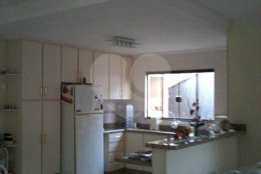 Casa à venda com 2 quartos, sendo 1 suíte,  em Jardim City, Guarulhos, SP
