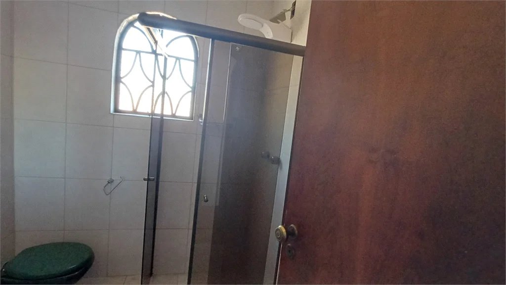 Sobrado à venda com 5 quartos, sendo 2 suítes, em Parque Continental, São Paulo, SP