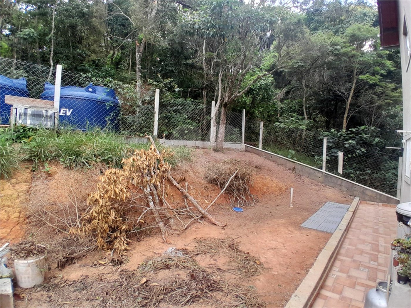 Sobrado à venda com 3 quartos, sendo 1 suíte, em Serra da Cantareira, Mairiporã, SP