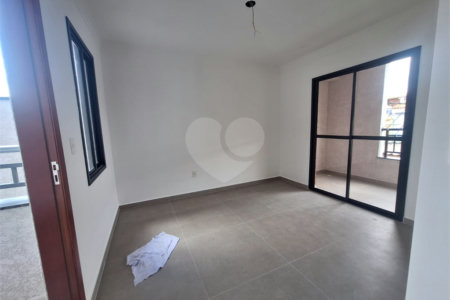 Casa à venda com 2 quartos no condomínio Ângelo Calandrino, São Paulo - SP