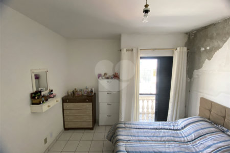 Sobrado à venda com 4 quartos, sendo 1 suíte, em Vila Macedópolis, São Paulo, SP