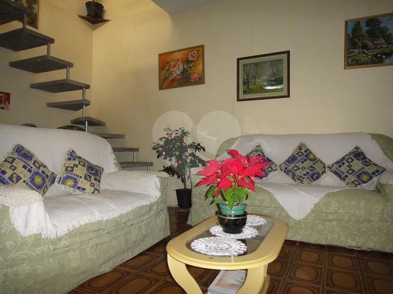 Casa à venda com 3 quartos, sendo 2 suítes, em Jardim Taboão, São Paulo, SP