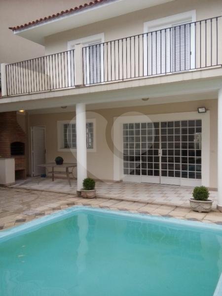 Casa à venda com 4 quartos, sendo 3 suítes, em Jardim Leonor, São Paulo, SP