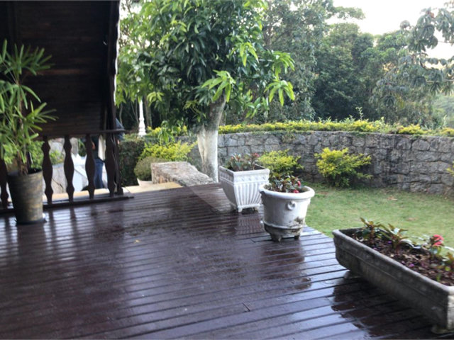 Sobrado à venda com 3 quartos, sendo 1 suíte,  em Samambaia, Mairiporã, SP