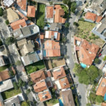 Sobrado à venda com 4 quartos, sendo 1 suíte, em Tremembé, São Paulo, SP