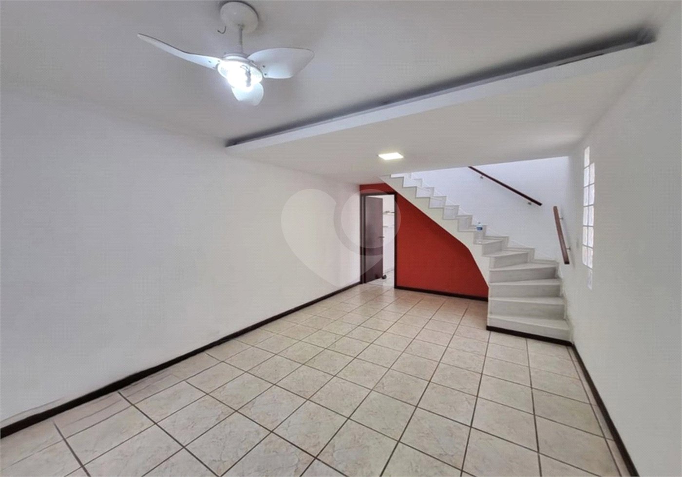 Sobrado à venda com 3 quartos, sendo 2 suítes, em Jardim Ester Yolanda, São Paulo, SP