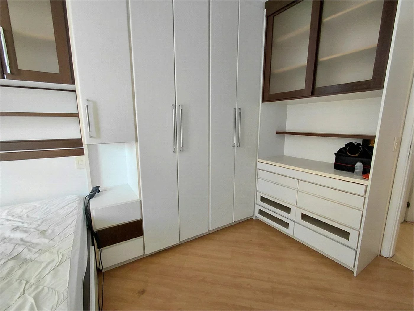 Apartamento à venda com 3 suítes em Vila Romana, São Paulo, SP