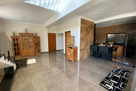 Casa à venda com 4 suítes em Vila Santista, Atibaia, SP