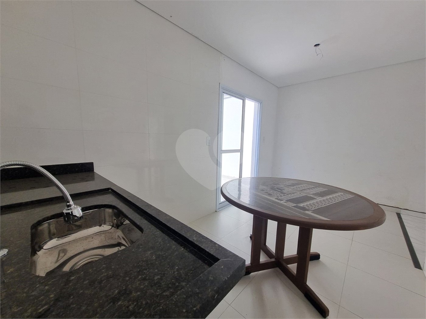 Casa à venda com 2 suítes no condomínio Residencial Américo Figueiredo, Sorocaba - SP