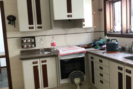 Sobrado à venda com 3 quartos, sendo 1 suíte, em Vila Trujillo, Sorocaba, SP
