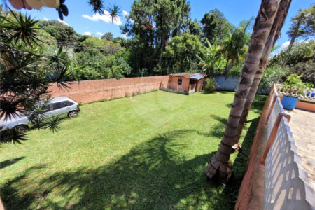 Chácara à venda com 3 quartos, sendo 1 suíte,  em Jardim Imperial, Atibaia, SP