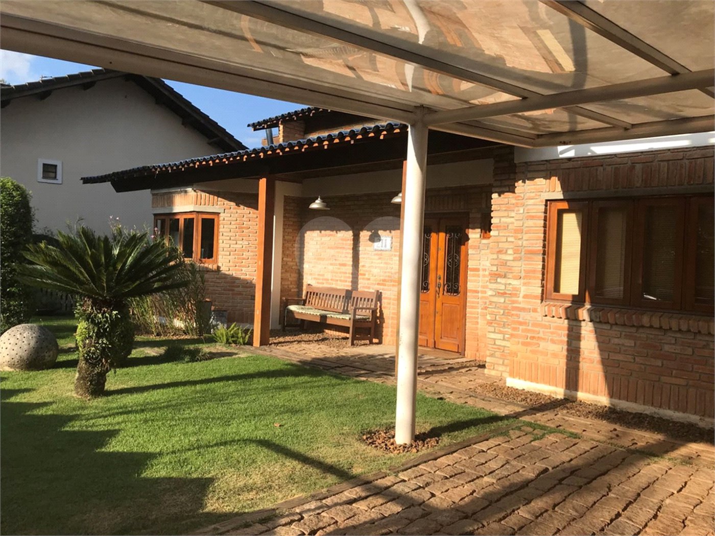 Casa à venda com 4 quartos, sendo 3 suítes, no condomínio Alpes da Cantareira, Mairiporã - SP
