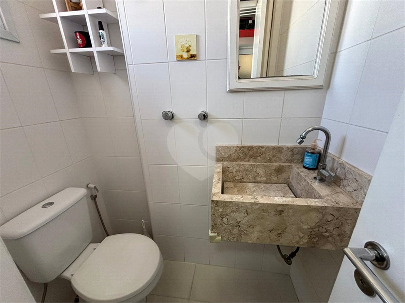 Apartamento à venda com 3 quartos, sendo 1 suíte,  em Santo Amaro, São Paulo, SP