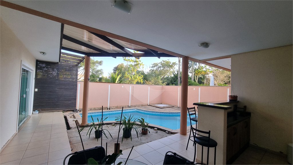 Casa à venda com 4 quartos, sendo 3 suítes,  no condomínio Residencial Villa dos Inglezes, Sorocaba - SP