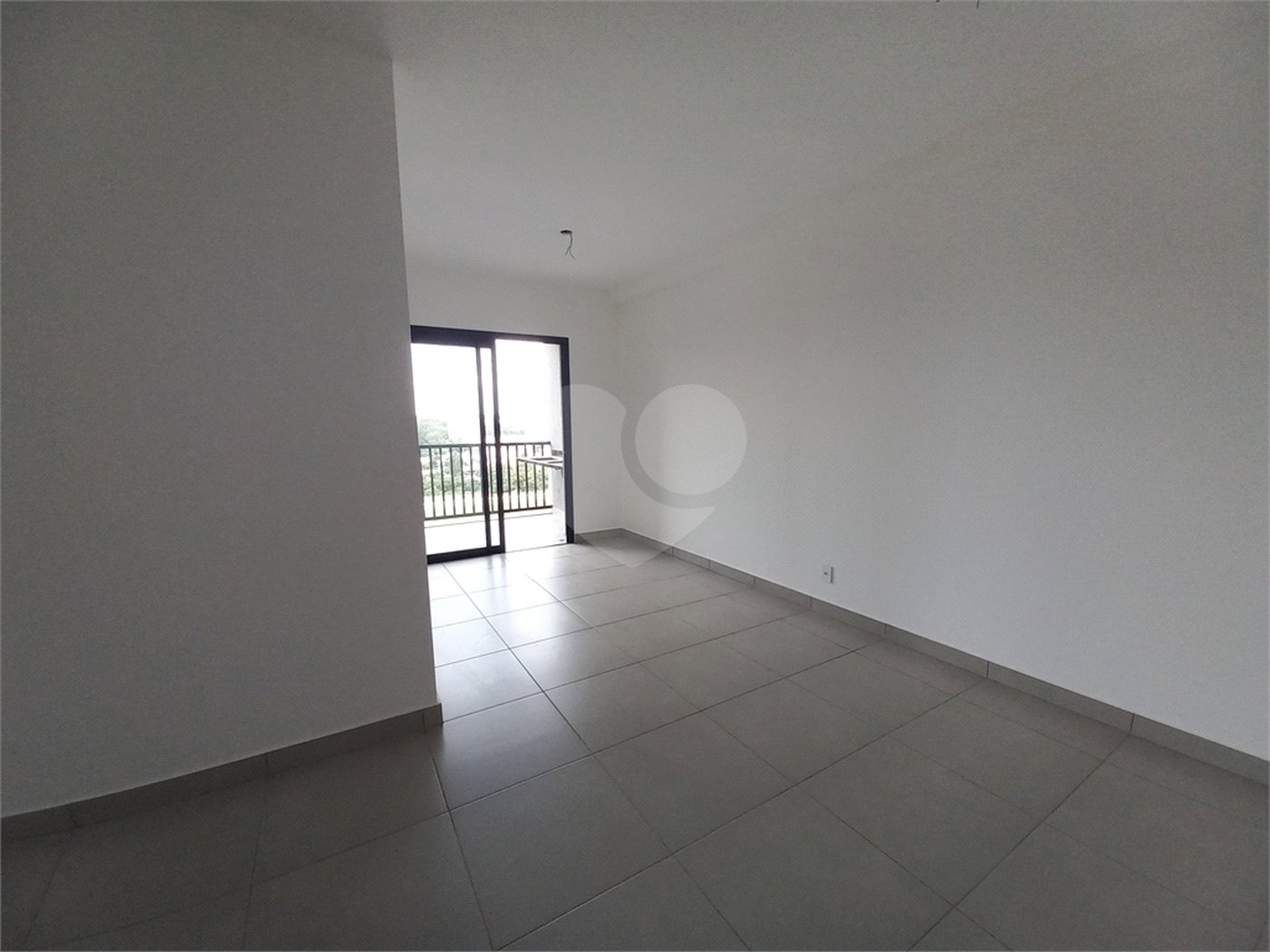 Apartamento à venda com 2 quartos, sendo 1 suíte,  em Além Ponte, Sorocaba, SP