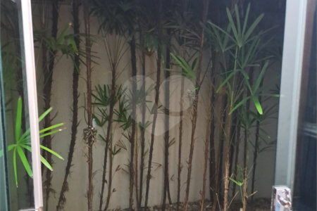 Sobrado à venda com 4 quartos, sendo 2 suítes, em Vila José Bonifácio, Araraquara, SP
