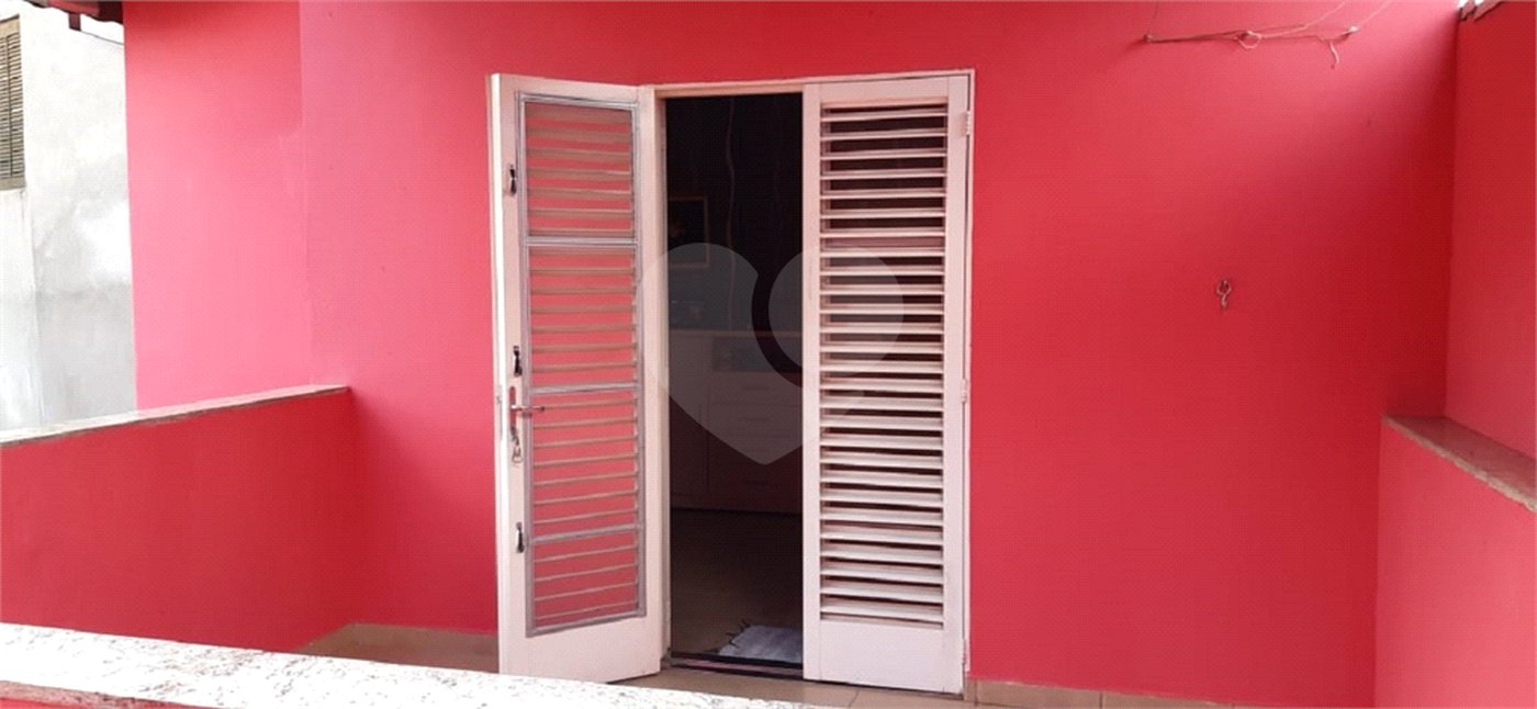 Casa à venda com 2 quartos, sendo 1 suíte,  em Jardim dos Ipês, Suzano, SP