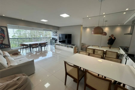 Apartamento à venda com 2 suítes em Parque Reboucas, São Paulo, SP