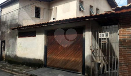 Sobrado à venda com 4 quartos, sendo 2 suítes,  em Jaraguá, São Paulo, SP