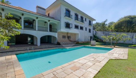 Casa à venda com 5 suítes no condomínio Chácara Flora, São Paulo - SP