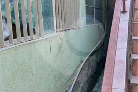 Sobrado à venda com 4 quartos em Vila Mira, São Paulo, SP