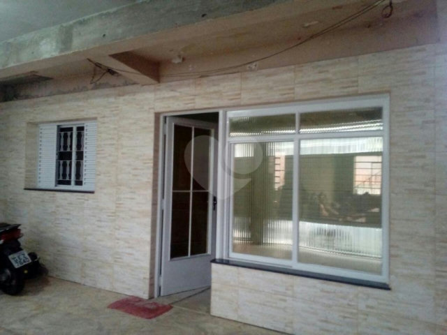 Sobrado à venda com 3 quartos, sendo 1 suíte,  em Tremembé, São Paulo, SP