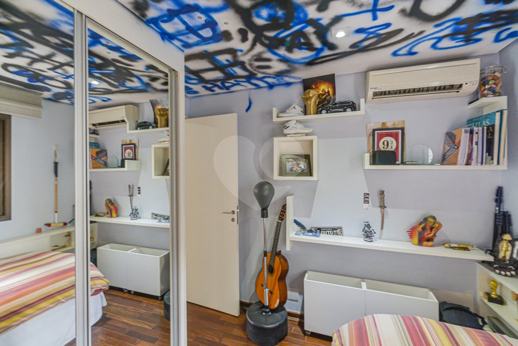 Duplex à venda com 4 quartos, sendo 2 suítes, em Vila Suzana, São Paulo, SP