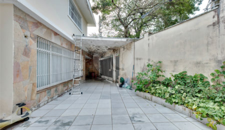 Sobrado à venda com 4 quartos, sendo 1 suíte,  em Granja Julieta, São Paulo, SP