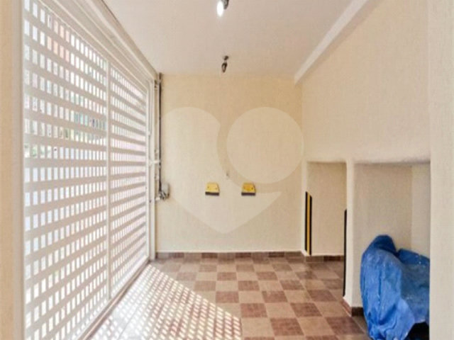 Sobrado à venda com 3 quartos, sendo 1 suíte,  em Parada Inglesa, São Paulo, SP