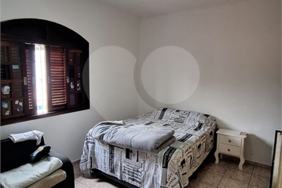 Sobrado à venda com 4 quartos, sendo 1 suíte, em Tremembé, São Paulo, SP