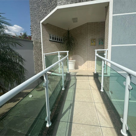Sobrado à venda com 5 quartos, sendo 3 suítes, em Vila Nivi, São Paulo, SP