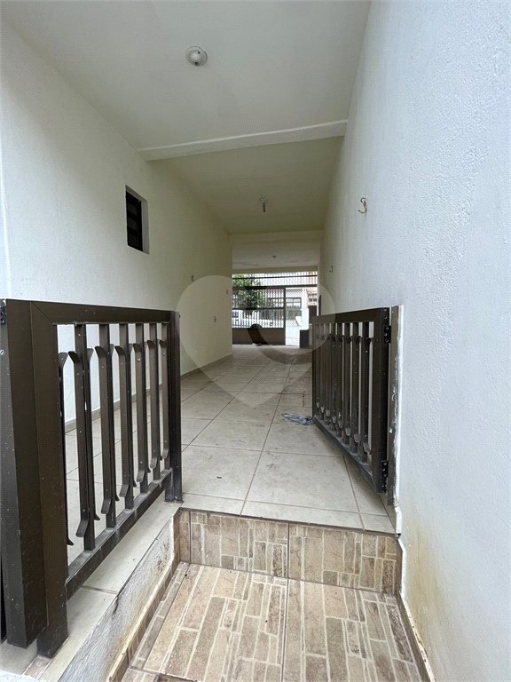 Sobrado à venda com 3 quartos em Vila Nivi, São Paulo, SP